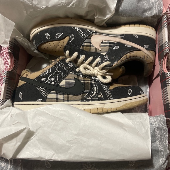 Travis Scott X Dunk Low PRM SB QS ‘Cactus Jack’ Special Box - Picture 6 of 8